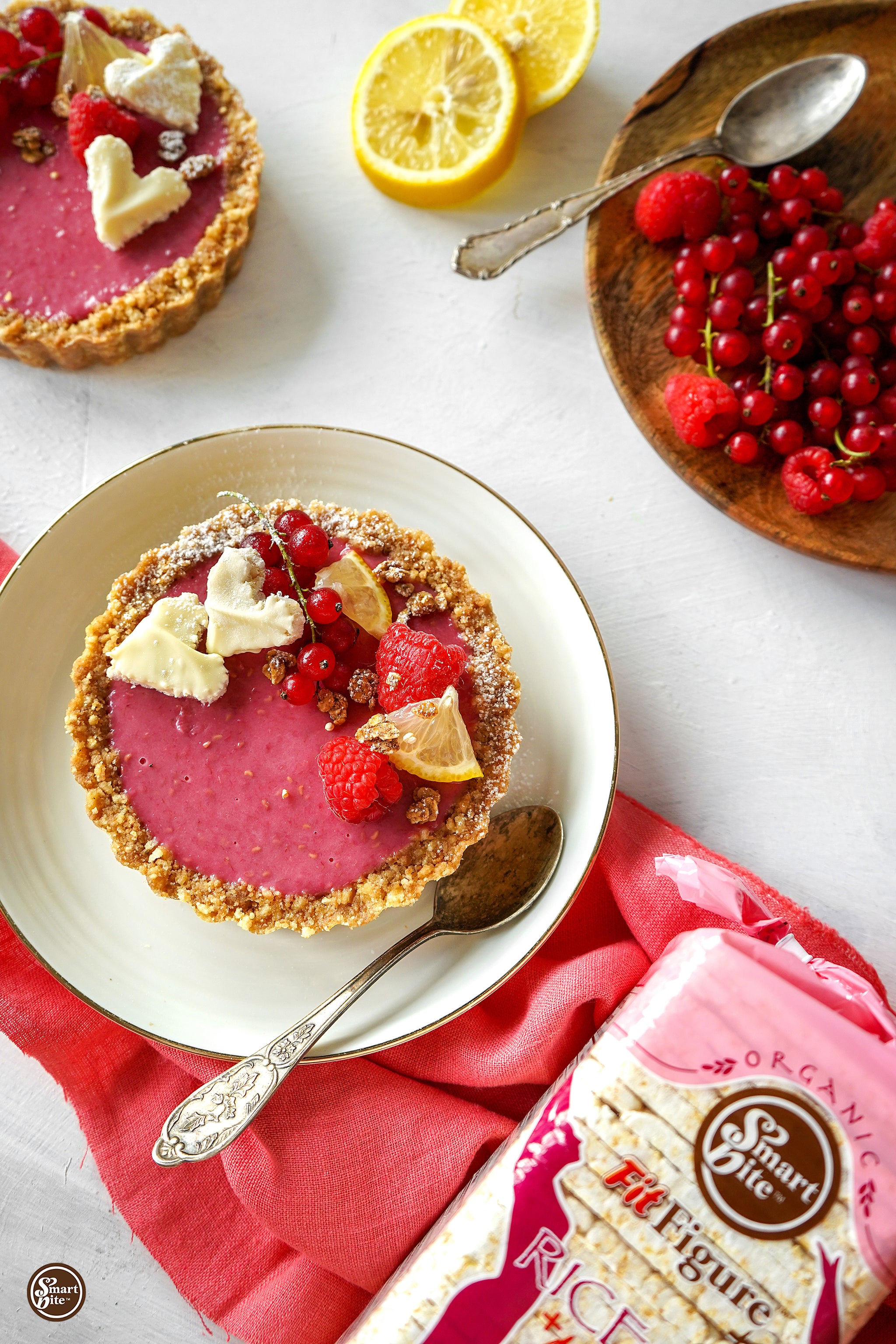 VEGAN NO-BAKE RASPBERRY TART: THE LAZY VERSION YOU CAN MAKE ON A WHIM