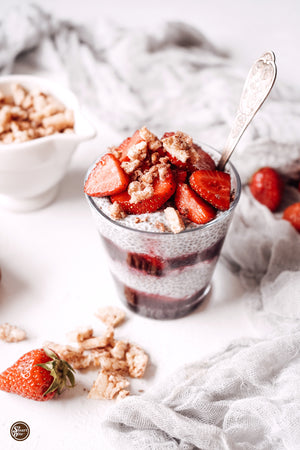 THIS GOURM-EH STRAWBERRY MAPLE CHIA PUDDING IS THE PERFECT DESSERT FOR CANADA DAY (AND PRETTY MUCH ANY OTHER DAY)