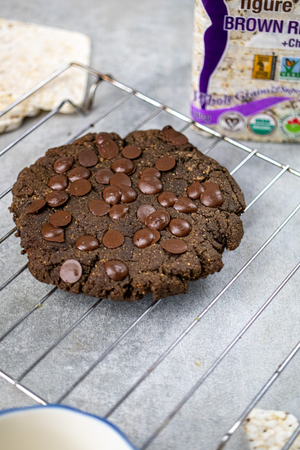 🍫🍪🤎 Healthy Recipe for One Big Single Serve Dark Chocolate Chip Cookie! Did we hear you say 'Yum I Want This'?