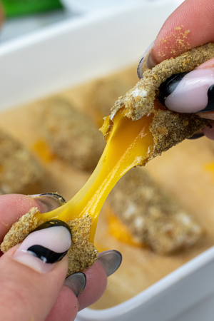 🧀🧀🧀 These Stretchy, Gooey, Vegan + Cheezy Sticks Taste Just Like the Version You Ate as a Kid